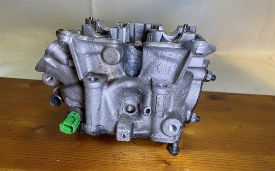 Aprilia RSV 1000 Tuono RP 2003 Zylinderkopf Ventildeckel vorne - Bild 12