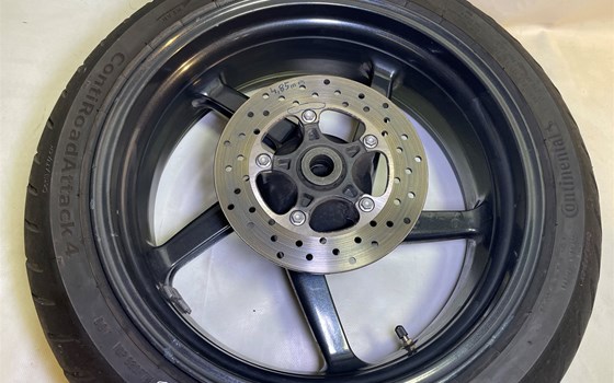 Aprilia RSV 1000 Tuono RP 2003 Hinterrad Felge hinten Achse - Bild 5 Aprilia RSV 1000 Tuono RP 2003 Hinterrad Felge hinten Achse - Bild 5