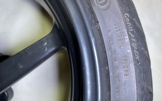 Aprilia RSV 1000 Tuono RP 2003 Hinterrad Felge hinten Achse - Bild 9 Aprilia RSV 1000 Tuono RP 2003 Hinterrad Felge hinten Achse - Bild 9