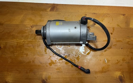 KTM 950 SM LC8 Supermoto Anlasser Starter - Bild 2 KTM 950 SM LC8 Supermoto Anlasser Starter - Bild 2