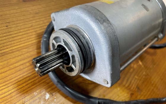 KTM 950 SM LC8 Supermoto Anlasser Starter - Bild 4 KTM 950 SM LC8 Supermoto Anlasser Starter - Bild 4