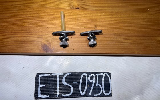 KTM 950 SM LC8 Supermoto Benzinhahn Kraftstoffhahn - Bild 1