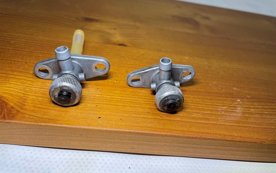 KTM 950 SM LC8 Supermoto Benzinhahn Kraftstoffhahn - Bild 3