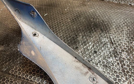 Yamaha YZF R1 RN12 Seitenverkleidung links Verkleidung vorne - Bild 10 Yamaha YZF R1 RN12 Seitenverkleidung links Verkleidung vorne - Bild 10