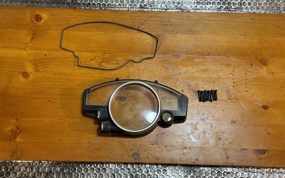 Yamaha YZF R1 RN12 Tacho Glas Tachoglas - Bild 1 Yamaha YZF R1 RN12 Tacho Glas Tachoglas - Bild 1