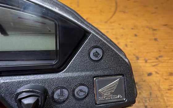 Honda CBR 600 ABS PC41 Tacho - Bild 4