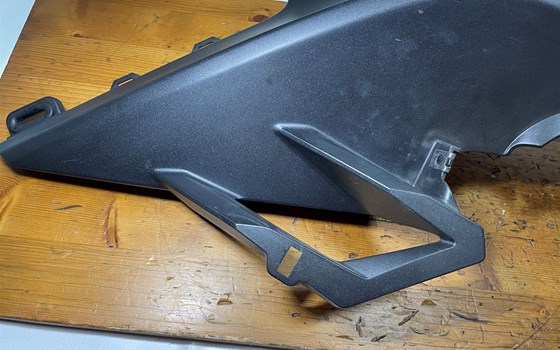 Honda CBR 600 ABS PC41 Innenverkleidung oben rechts Verkleidung - Bild 2 Honda CBR 600 ABS PC41 Innenverkleidung oben rechts Verkleidung - Bild 2