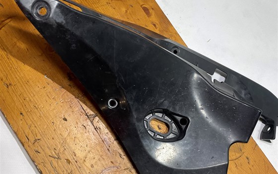 Honda CBR 600 ABS PC41 Innenverkleidung unten rechts Verkleidung - Bild 2 Honda CBR 600 ABS PC41 Innenverkleidung unten rechts Verkleidung - Bild 2