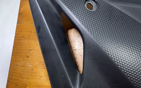 Honda CBR 600 ABS PC41 Tankverkleidung rechts Verkleidung - Bild 3 Honda CBR 600 ABS PC41 Tankverkleidung rechts Verkleidung - Bild 3