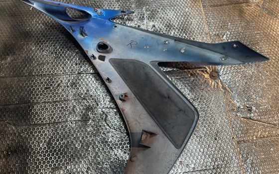 Yamaha YZF R1 RN12 Seitenverkleidung rechts Verkleidung vorne - Bild 5 Yamaha YZF R1 RN12 Seitenverkleidung rechts Verkleidung vorne - Bild 5