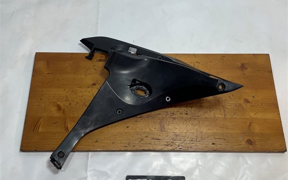 Honda CBR 600 ABS PC41 Innenverkleidung unten links Verkleidung - Bild 1 Honda CBR 600 ABS PC41 Innenverkleidung unten links Verkleidung - Bild 1