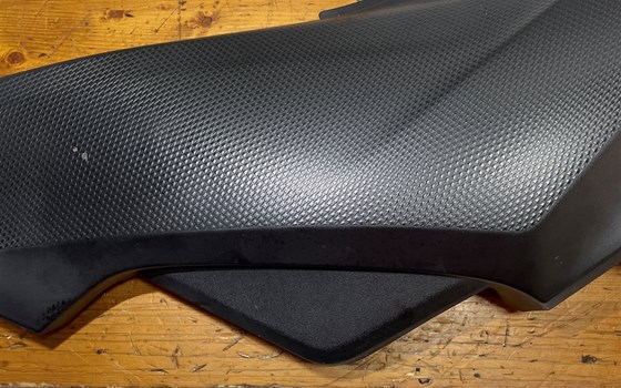 Honda CBR 600 ABS PC41 Tankverkleidung links Verkleidung - Bild 3 Honda CBR 600 ABS PC41 Tankverkleidung links Verkleidung - Bild 3