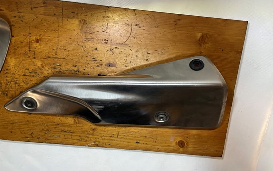 Honda CBR 600 ABS PC41 Auspuffblende Verkleidung Auspuff - Bild 7 Honda CBR 600 ABS PC41 Auspuffblende Verkleidung Auspuff - Bild 7