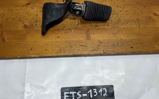 Yamaha XVS 650 Dragstar 4VR Fußraster vorne links - Bild 1