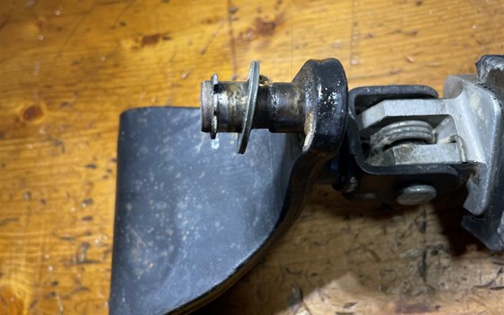 Yamaha XVS 650 Dragstar 4VR Fußraster vorne links - Bild 5