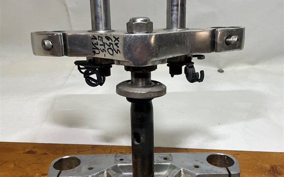 Yamaha XVS 650 Dragstar 4VR Gabelbrücke oben unten - Bild 4