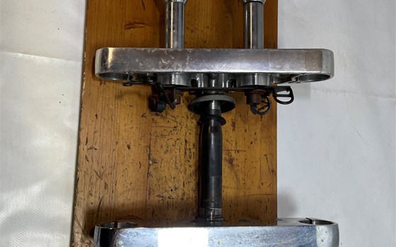 Yamaha XVS 650 Dragstar 4VR Gabelbrücke oben unten - Bild 5