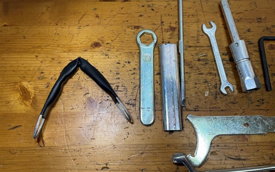 Honda CBR 600 ABS PC41 Bordwerkzeug Werkzeug - Bild 2