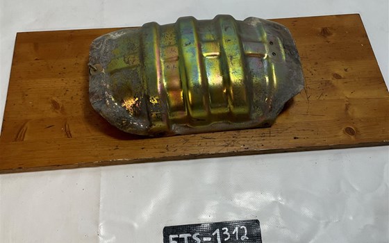 Yamaha XVS 650 Dragstar 4VR Kotflügelblech hinten Halterung - Bild 1