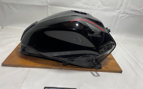Honda CBR 600 ABS PC41 Tank - Bild 2 Honda CBR 600 ABS PC41 Tank - Bild 2