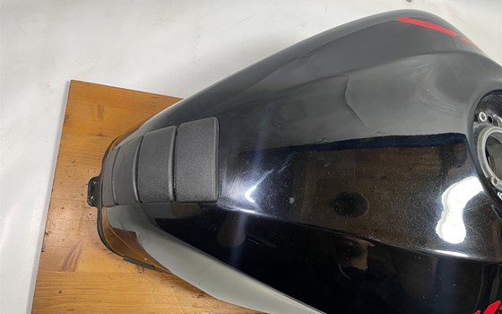 Honda CBR 600 ABS PC41 Tank - Bild 7 Honda CBR 600 ABS PC41 Tank - Bild 7