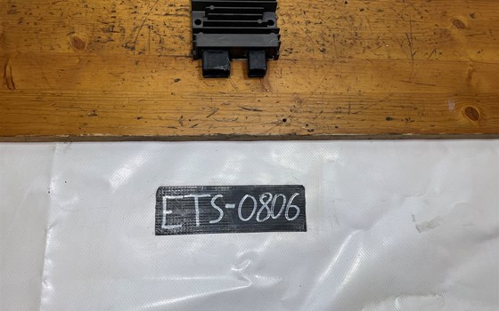 Honda CBR 600 ABS PC41 Regler Lichtmaschine Spannungsregler - Bild 1 Honda CBR 600 ABS PC41 Regler Lichtmaschine Spannungsregler - Bild 1