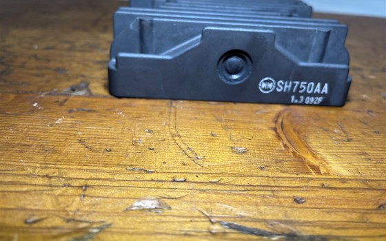 Honda CBR 600 ABS PC41 Regler Lichtmaschine Spannungsregler - Bild 5 Honda CBR 600 ABS PC41 Regler Lichtmaschine Spannungsregler - Bild 5