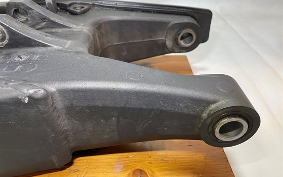 Honda CBR 600 ABS PC41 Schwinge - Bild 10