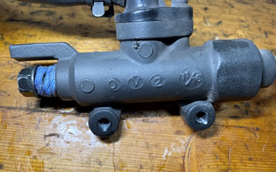 Honda CBR 600 ABS PC41 Bremshebel hinten Bremspumpe - Bild 5