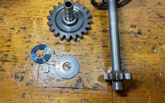 Honda CBR 600 ABS PC41 Anlasserübersetzung Startergetriebe - Bild 2 Honda CBR 600 ABS PC41 Anlasserübersetzung Startergetriebe - Bild 2