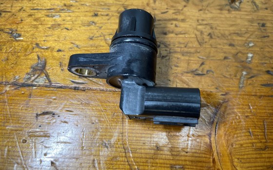 Honda CBR 600 ABS PC41 Drehzahlsensor Sensor Motor - Bild 2