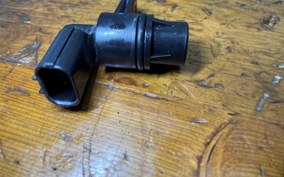 Honda CBR 600 ABS PC41 Drehzahlsensor Sensor Motor - Bild 4