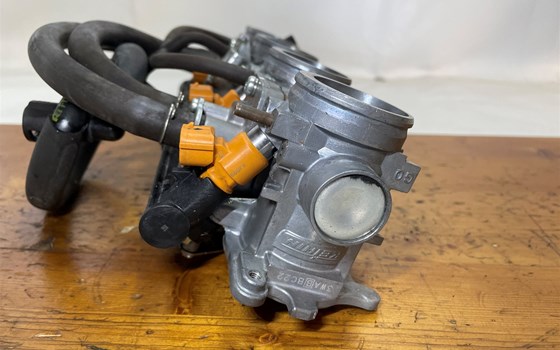 Honda CBR 600 ABS PC41 Einspritzanlage Dresselklappe Düse - Bild 6