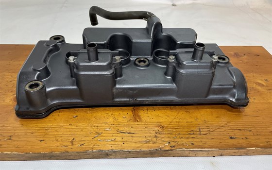 Honda CBR 600 ABS PC41 Ventildeckel Zylinderkopfhaube - Bild 4 Honda CBR 600 ABS PC41 Ventildeckel Zylinderkopfhaube - Bild 4