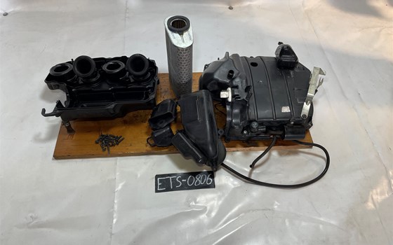 Honda CBR 600 ABS PC41 Luftfilterkasten - Bild 1