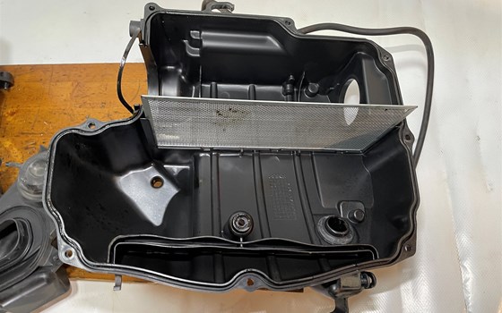 Honda CBR 600 ABS PC41 Luftfilterkasten - Bild 10