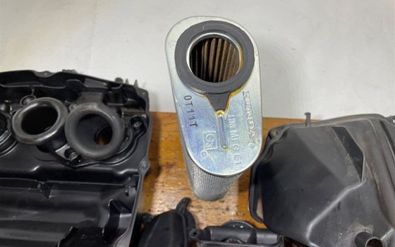 Honda CBR 600 ABS PC41 Luftfilterkasten - Bild 2