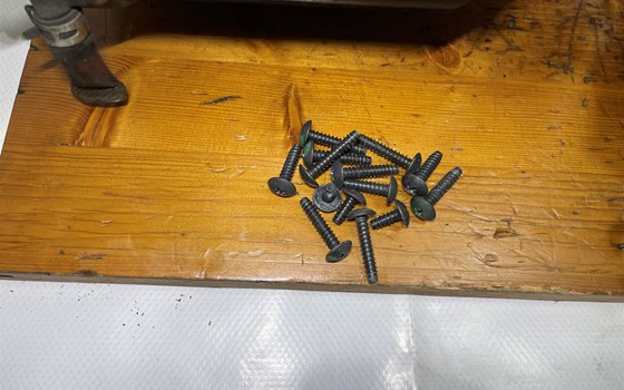 Honda CBR 600 ABS PC41 Luftfilterkasten - Bild 4