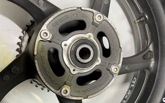 Honda CBR 600 ABS PC41 Hinterrad Felge hinten Achse - Bild 15 Honda CBR 600 ABS PC41 Hinterrad Felge hinten Achse - Bild 15