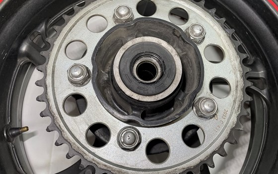 Honda CBR 600 ABS PC41 Hinterrad Felge hinten Achse - Bild 3 Honda CBR 600 ABS PC41 Hinterrad Felge hinten Achse - Bild 3