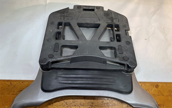 Honda XL 1000 Varadero SD02 Haltegriff Topcasehalterung - Bild 3