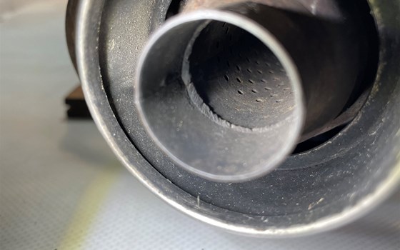 Honda XL 1000 Varadero SD02 Auspuff Endtopf rechts Abgasanlage - Bild 12 Honda XL 1000 Varadero SD02 Auspuff Endtopf rechts Abgasanlage - Bild 12