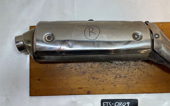 Honda XL 1000 Varadero SD02 Auspuff Endtopf rechts Abgasanlage - Bild 3 Honda XL 1000 Varadero SD02 Auspuff Endtopf rechts Abgasanlage - Bild 3