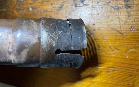 Honda XL 1000 Varadero SD02 Auspuff Endtopf rechts Abgasanlage - Bild 7 Honda XL 1000 Varadero SD02 Auspuff Endtopf rechts Abgasanlage - Bild 7