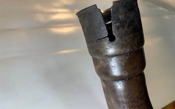 Honda XL 1000 Varadero SD02 Auspuff Endtopf rechts Abgasanlage - Bild 8 Honda XL 1000 Varadero SD02 Auspuff Endtopf rechts Abgasanlage - Bild 8