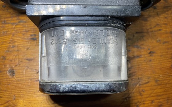 Honda XL 1000 Varadero SD02 Kennzeichenlicht - Bild 4 Honda XL 1000 Varadero SD02 Kennzeichenlicht - Bild 4