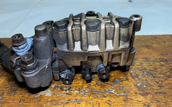 Honda XL 1000 Varadero SD02 Bremssattel vorne links Bremszange - Bild 8