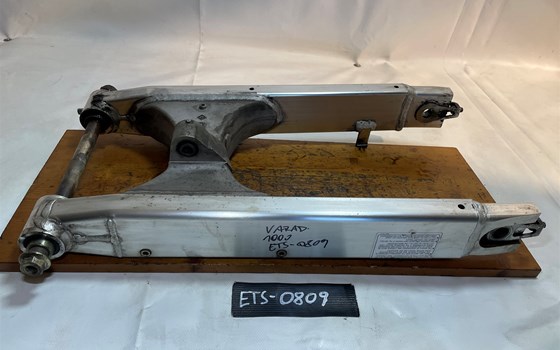 Honda XL 1000 Varadero SD02 Schwinge Schwingarm - Bild 2 Honda XL 1000 Varadero SD02 Schwinge Schwingarm - Bild 2