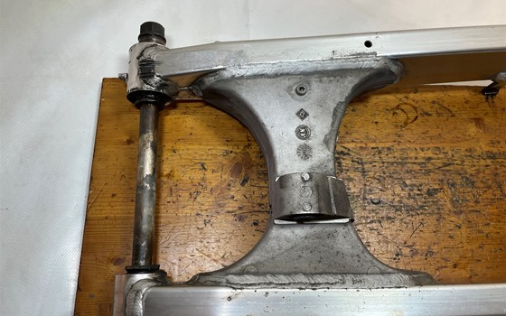 Honda XL 1000 Varadero SD02 Schwinge Schwingarm - Bild 3 Honda XL 1000 Varadero SD02 Schwinge Schwingarm - Bild 3