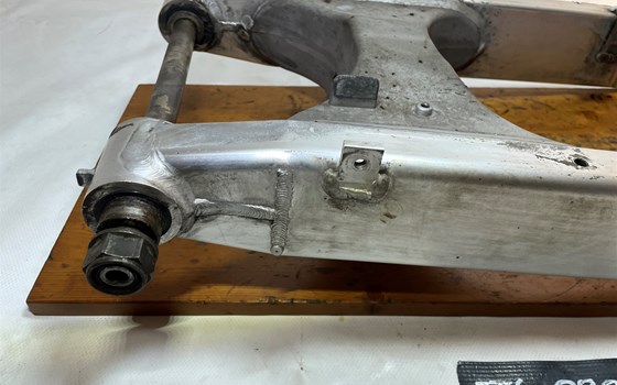 Honda XL 1000 Varadero SD02 Schwinge Schwingarm - Bild 7 Honda XL 1000 Varadero SD02 Schwinge Schwingarm - Bild 7